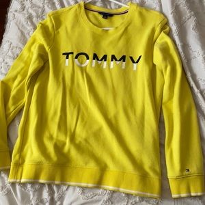 Tommy Hilfiger Crewneck Yellow 🌙🌼🐝🍌